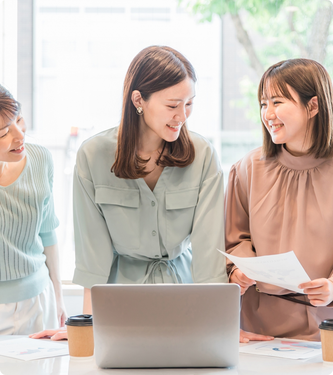 女子社員達